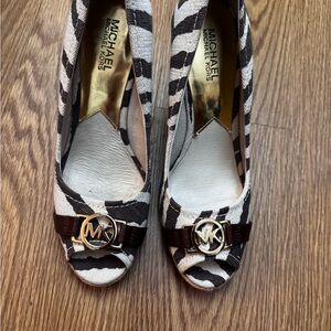 Michael Kors Brown and White Heels Elegant Design